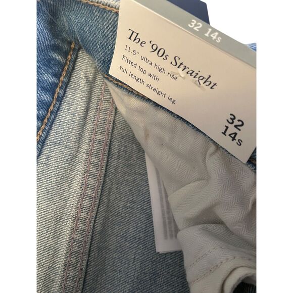 Abercrombie & Fitch Ultra High Rise 90s Straight Jean Size 32 Short Light WASH - Picture 4 of 8